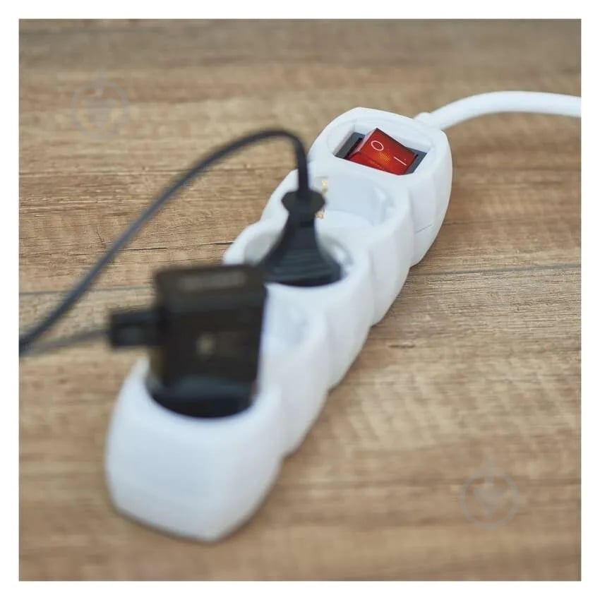 Подовжувач з вимикачем Emos 16A 3680 Вт із заземленням 4 гн. білий 1,5 м P1421R - фото 6 Подовжувач з вимикачем Emos 16A 3680 Вт із заземленням 4 гн. білий 1,5 м P1421R - фото 6