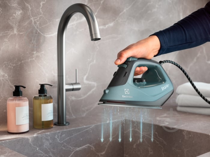 Утюг Electrolux Easyline Iron E5SI2-6OG (910003900) Ocean Green - фото 17