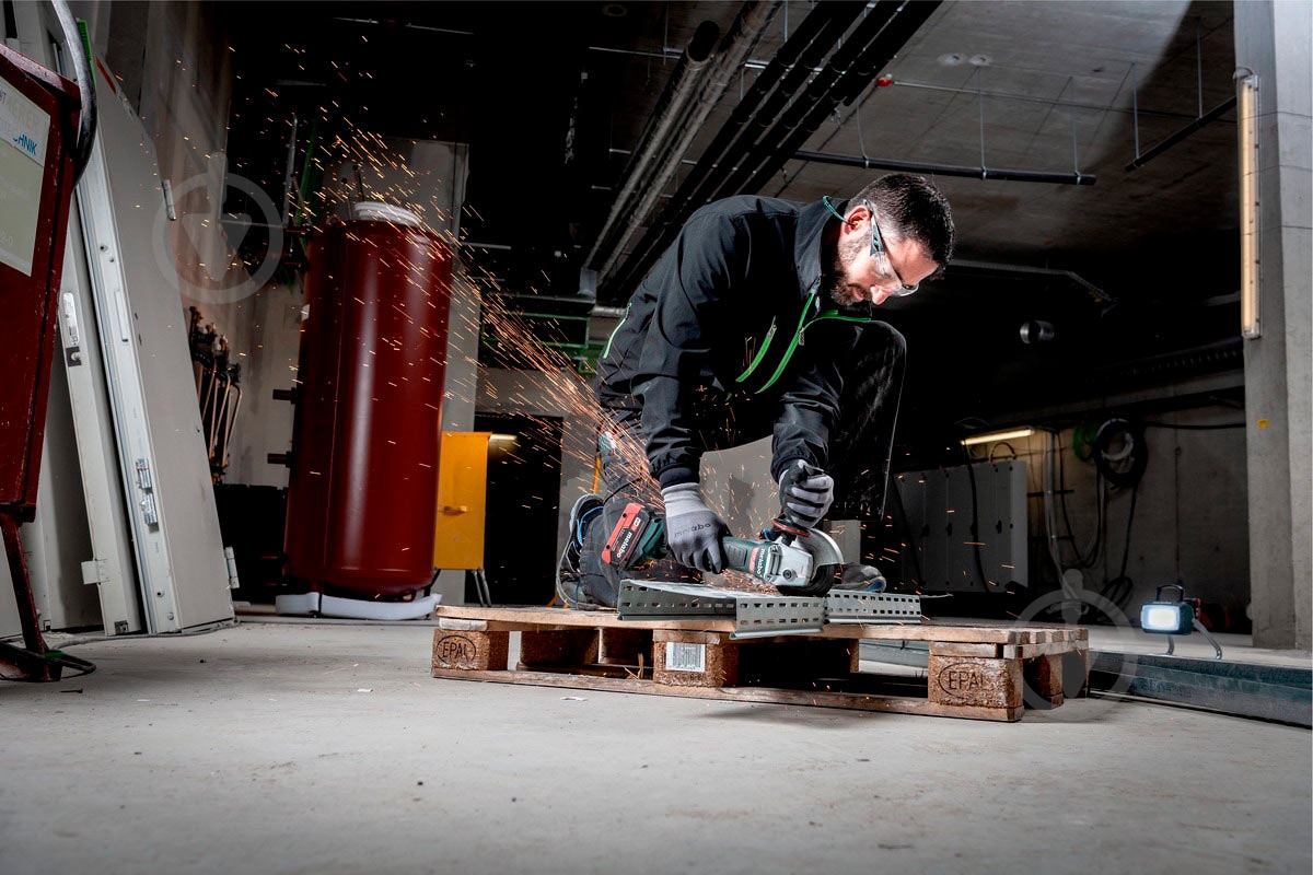 Набір акумуляторного інструменту Metabo Сombo Set 4.1 691015000 - фото 6 Набір акумуляторного інструменту Metabo Сombo Set 4.1 691015000 - фото 6