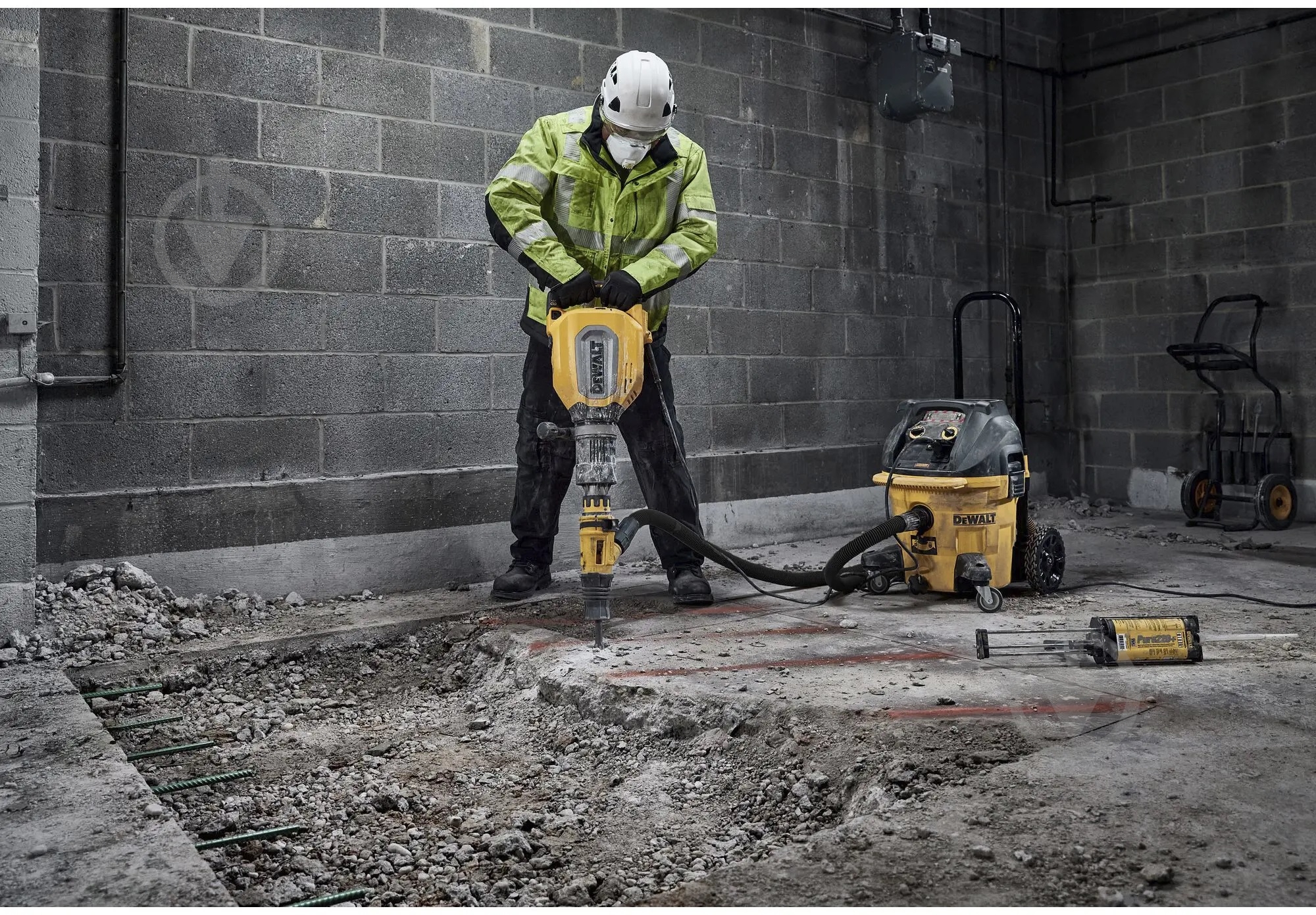 Отбойный молоток DeWalt D25911K - фото 5