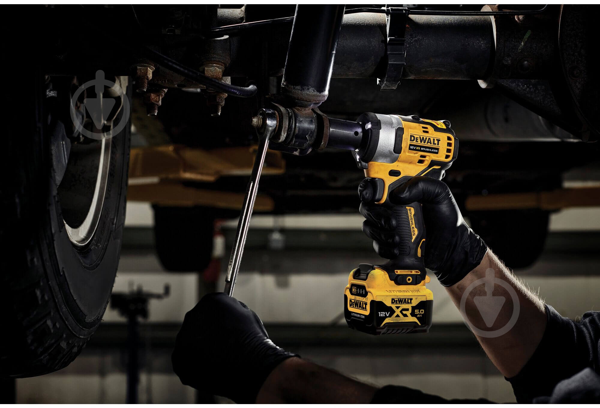 Гайковерт аккумуляторный DeWalt 338 Нм DCF901P2 - фото 5