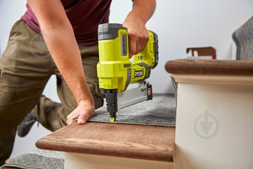 Степлер аккумуляторный RYOBI ONE+ тип 18G R18GS18-0 - фото 7 Степлер аккумуляторный RYOBI ONE+ тип 18G R18GS18-0 - фото 7