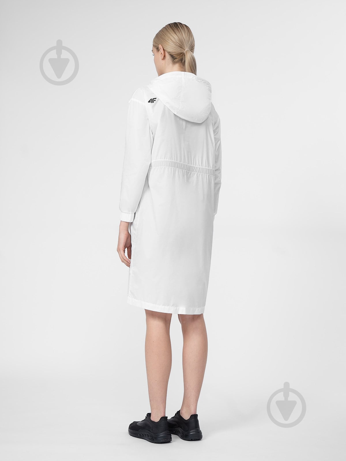 Ветровка женская демисезонная 4F JACKET F018 4FSS23TJACF018-10S р.L белая - фото 2 Ветровка женская демисезонная 4F JACKET F018 4FSS23TJACF018-10S р.L белая - фото 2