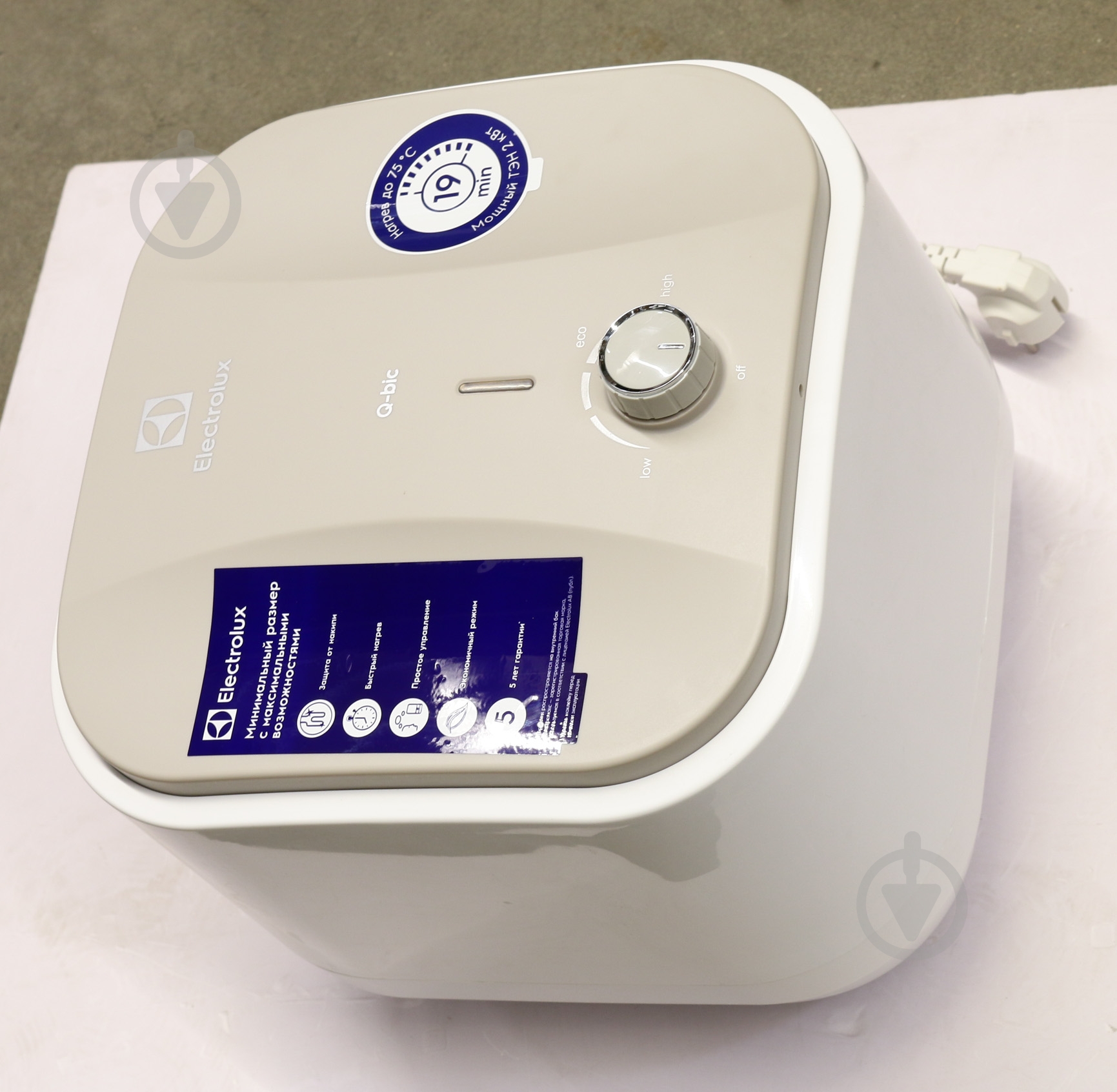 УЦЕНКА! Бойлер Electrolux EWH 10 Q-bic U (УЦ №36) - фото 2 УЦЕНКА! Бойлер Electrolux EWH 10 Q-bic U (УЦ №36) - фото 2