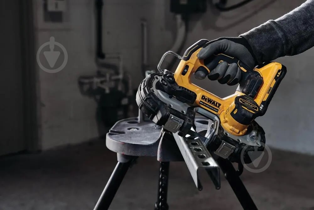 Пила ленточная по металлу DeWalt DCS377NT DCS377NT - фото 8 Пила ленточная по металлу DeWalt DCS377NT DCS377NT - фото 8