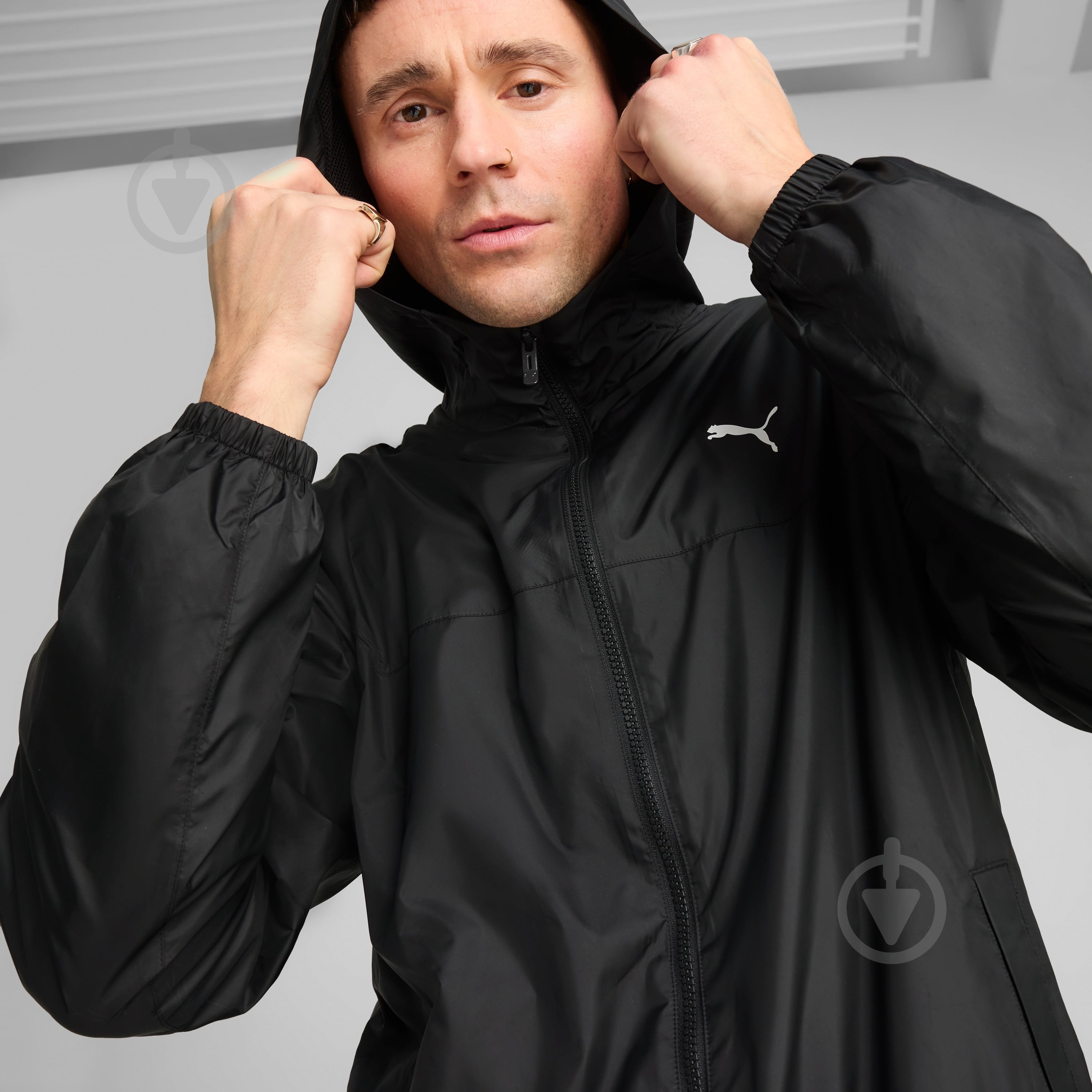 Ветровка мужская Puma Ess Regular Windbreaker 68462501 р.M черная - фото 7 Ветровка мужская Puma Ess Regular Windbreaker 68462501 р.M черная - фото 7