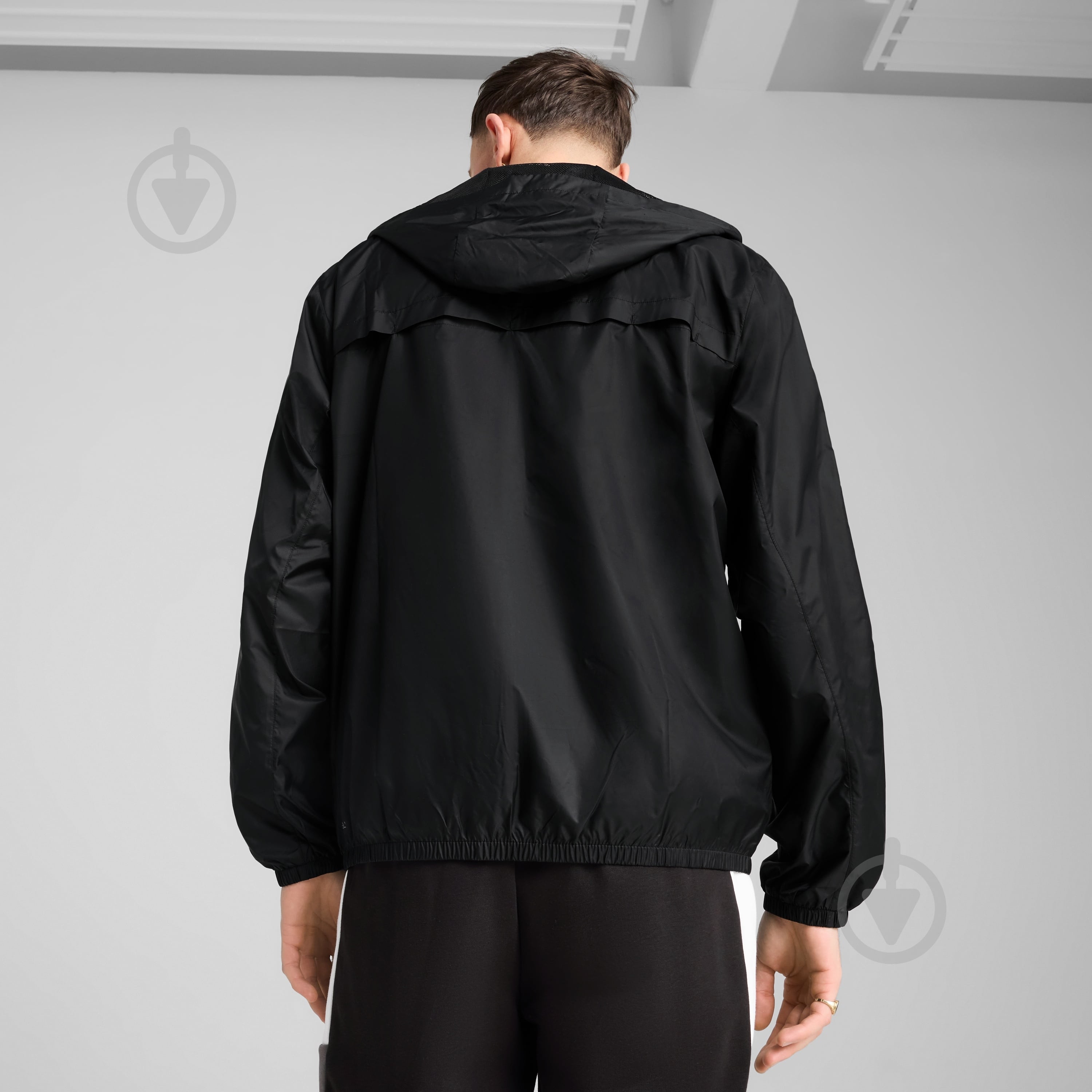 Ветровка мужская Puma Ess Regular Windbreaker 68462501 р.S черная - фото 6