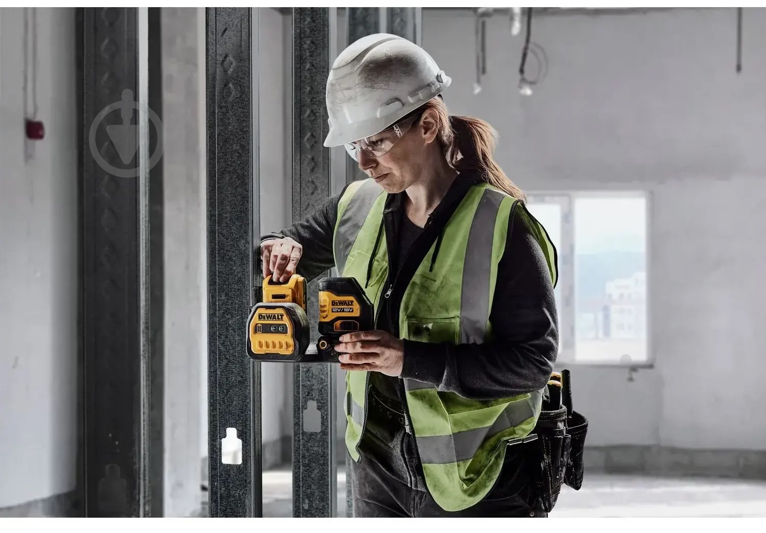 Рівень лазерний DeWalt лінійний DCE088D1G18 - фото 8 Рівень лазерний DeWalt лінійний DCE088D1G18 - фото 8