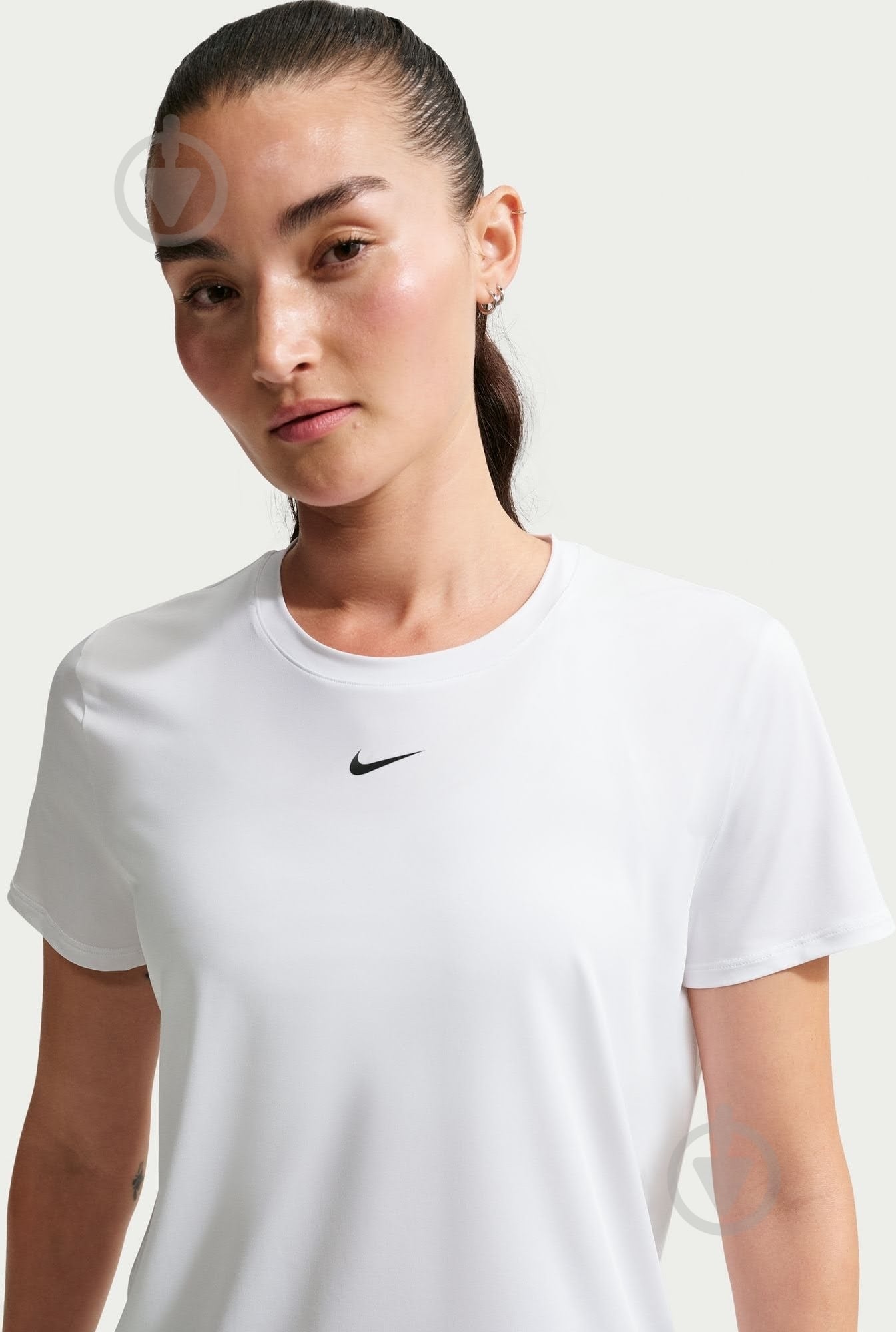 Футболка Nike W NK ONE CLASSIC DF SS TOP FN2798-101 р.S білий - фото 4 Футболка Nike W NK ONE CLASSIC DF SS TOP FN2798-101 р.S білий - фото 4