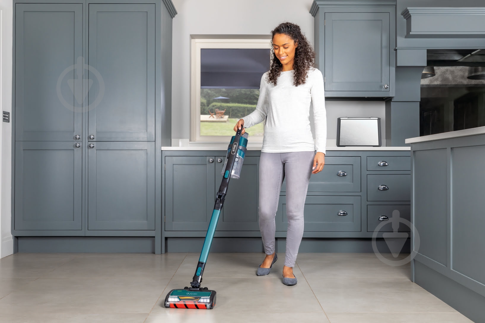 Пылесос аккумуляторный Shark IZ201EUT - фото 16 Пылесос аккумуляторный Shark IZ201EUT - фото 16