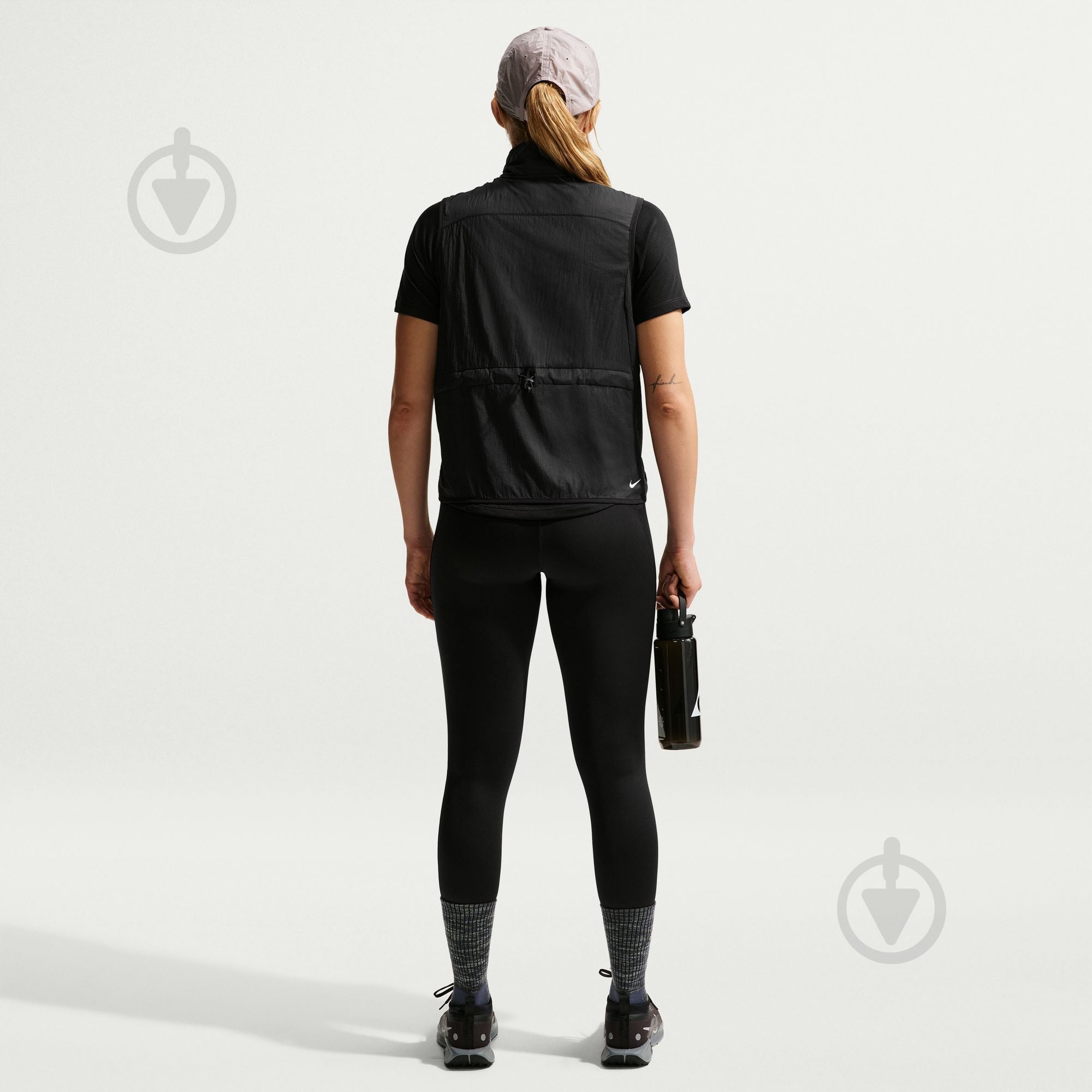 Жилет Nike W ACG TRAIL VEST IO9770-010 р.XS черный - фото 2