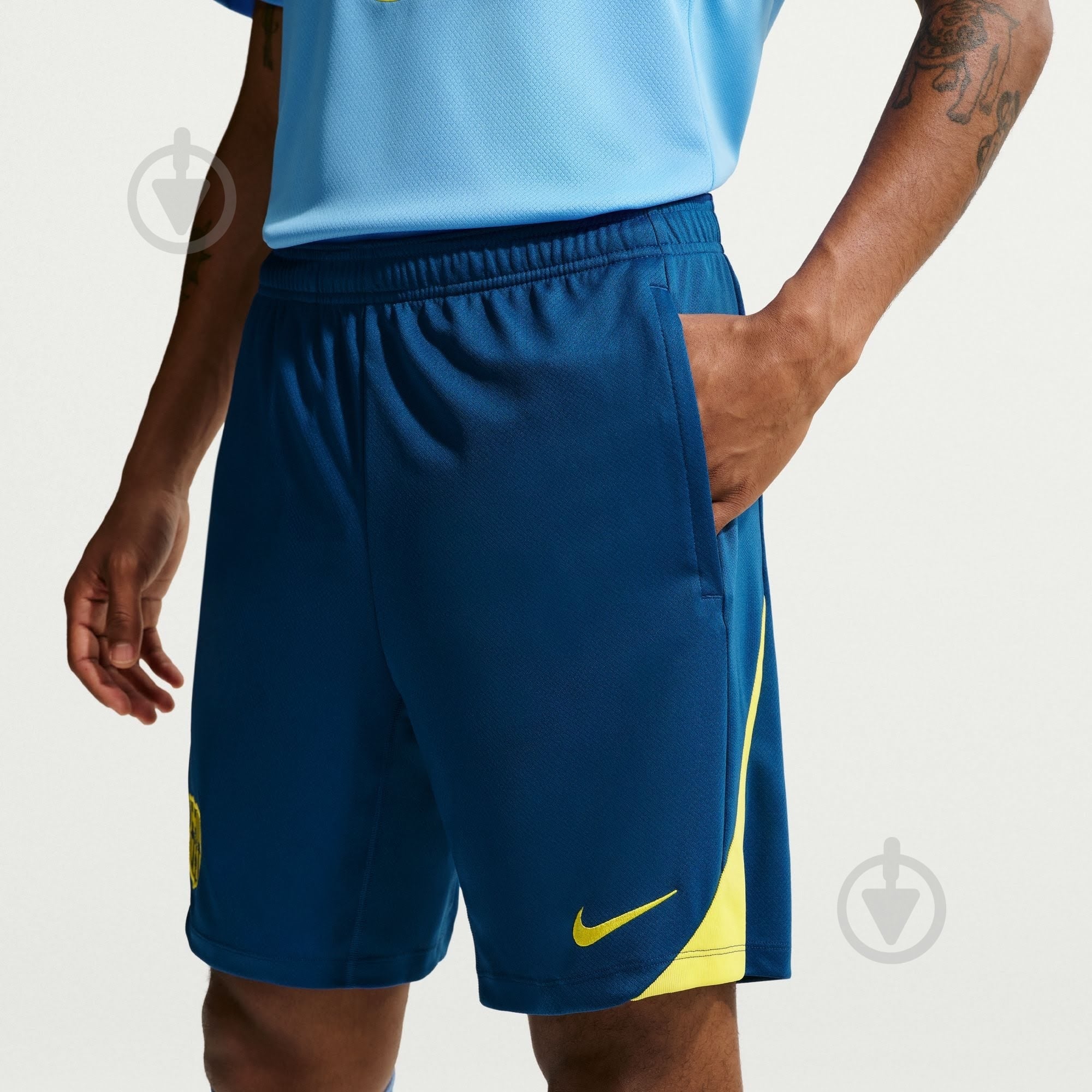 Шорти Nike FCB M NK DF STRK SHORT KZ SE FZ1348-431 р. M блакитний - фото 4 Шорти Nike FCB M NK DF STRK SHORT KZ SE FZ1348-431 р. M блакитний - фото 4