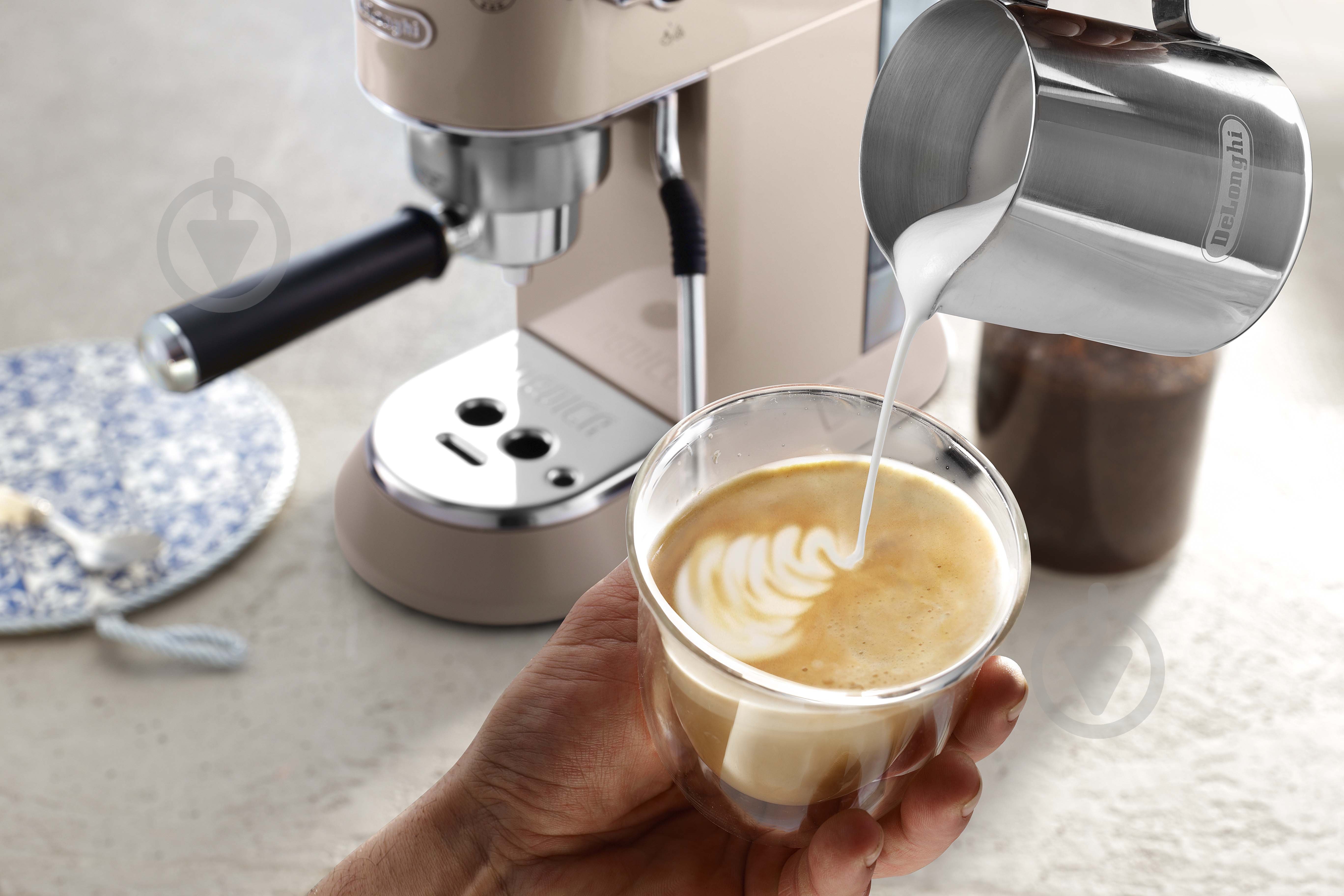 Кавоварка ріжкова Delonghi Dedica Arte EC885.BG - фото 14