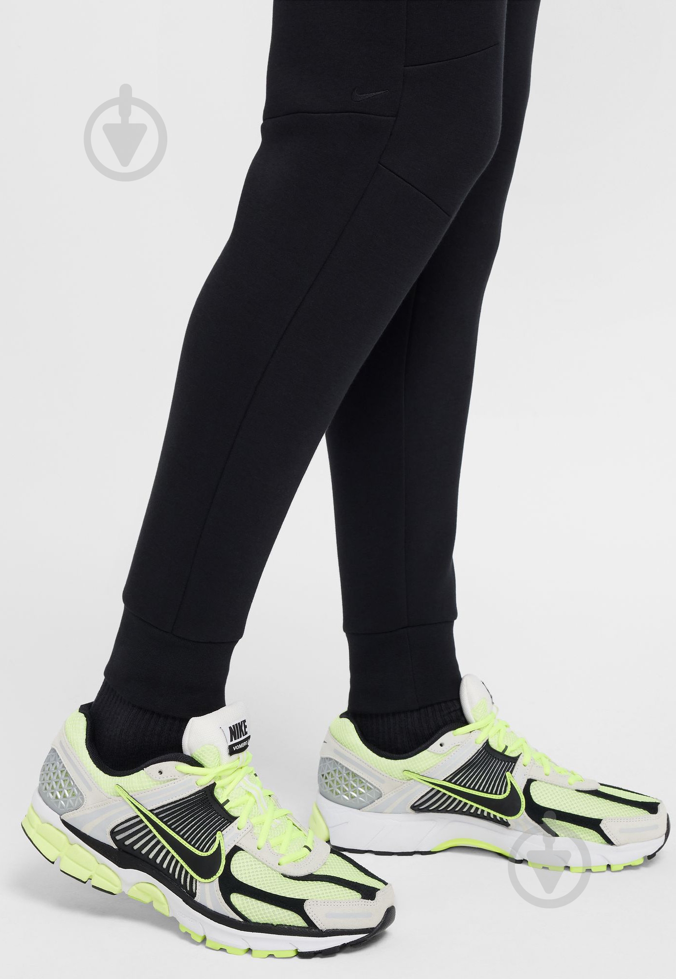 Штани Nike M NK TCH FLC JGGR HV0959-010 р. 2XL чорний - фото 8 Штани Nike M NK TCH FLC JGGR HV0959-010 р. 2XL чорний - фото 8