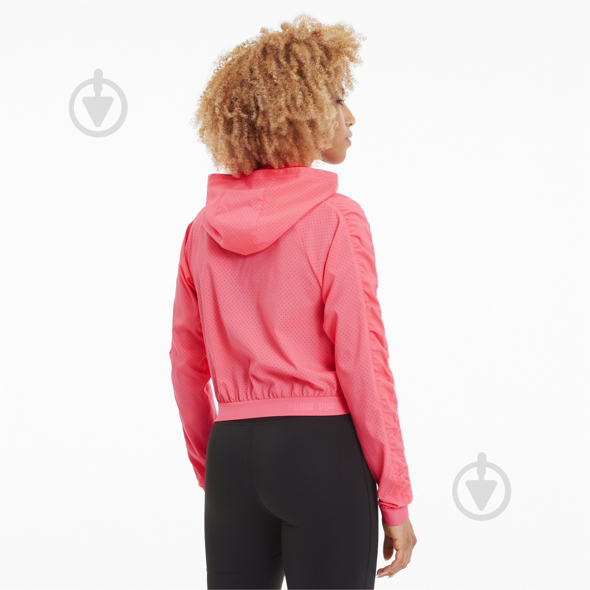 Ветровка женская демисезонная Puma Be Bold Woven Jacket 51892503 р.L розовая - фото 4 Ветровка женская демисезонная Puma Be Bold Woven Jacket 51892503 р.L розовая - фото 4