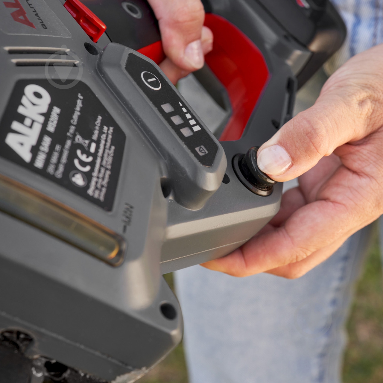 Пила міні акумуляторна AL-KO CSM 1815 BOSCH HOME AND GARDEN COMPATIBLE - набір - фото 3