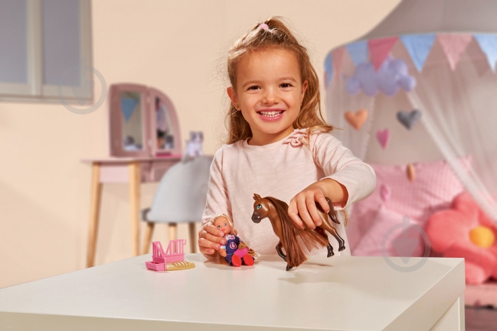 Лялька Simba Лікар Еві Конячка з новонародженим лошам 5733487 - фото 7 Лялька Simba Лікар Еві Конячка з новонародженим лошам 5733487 - фото 7