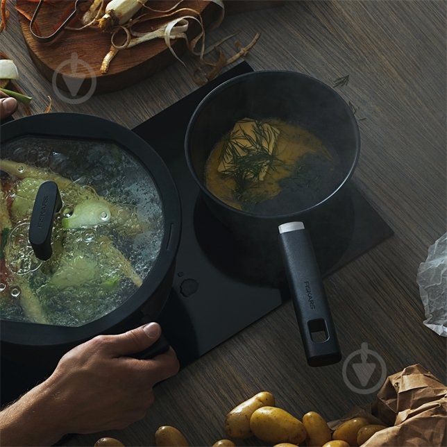 Ковш с крышкой Fiskars Hard Face 1,8 л - фото 11