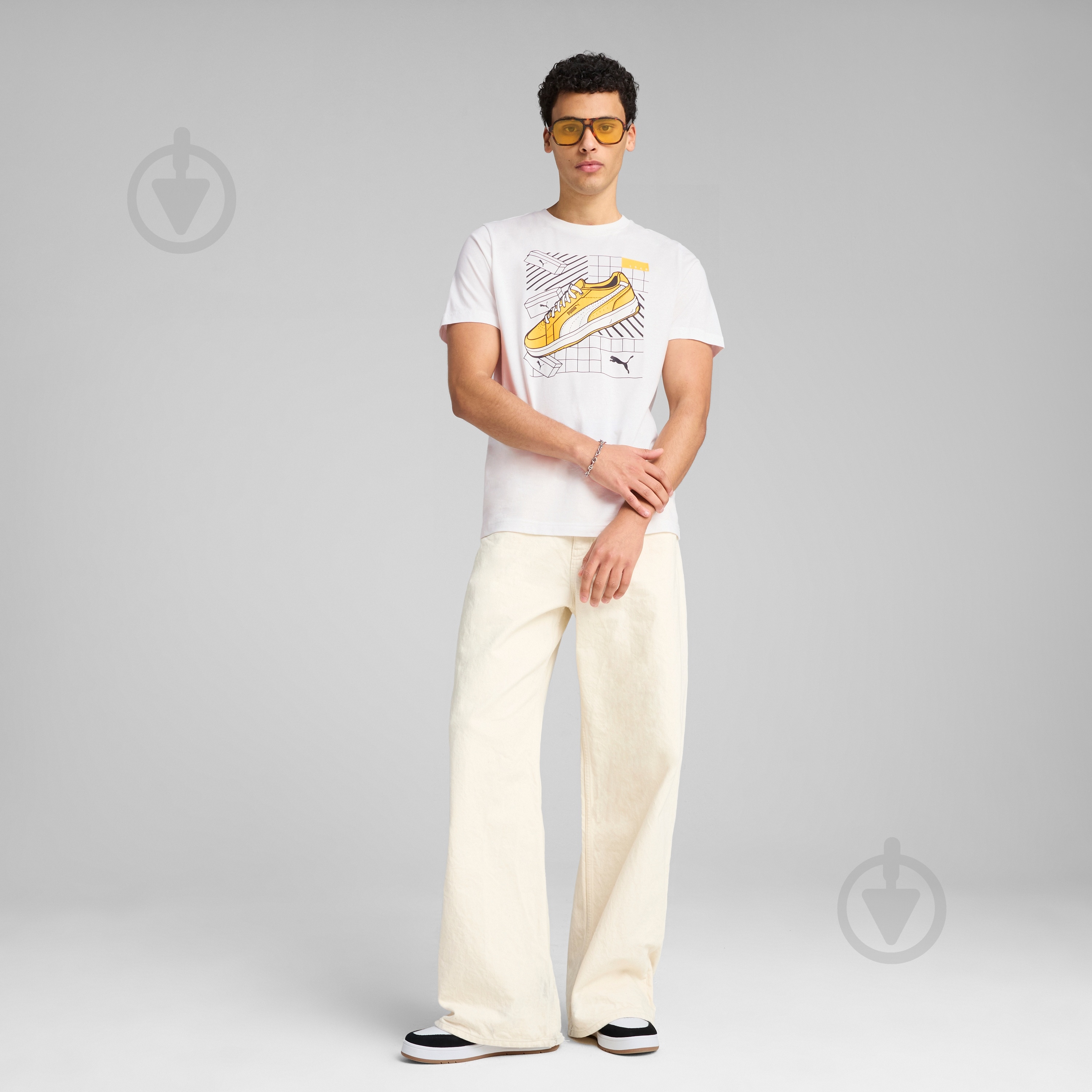 Футболка Puma GRAPHICS Sneaker Tee 68483002 р.S белый - фото 5