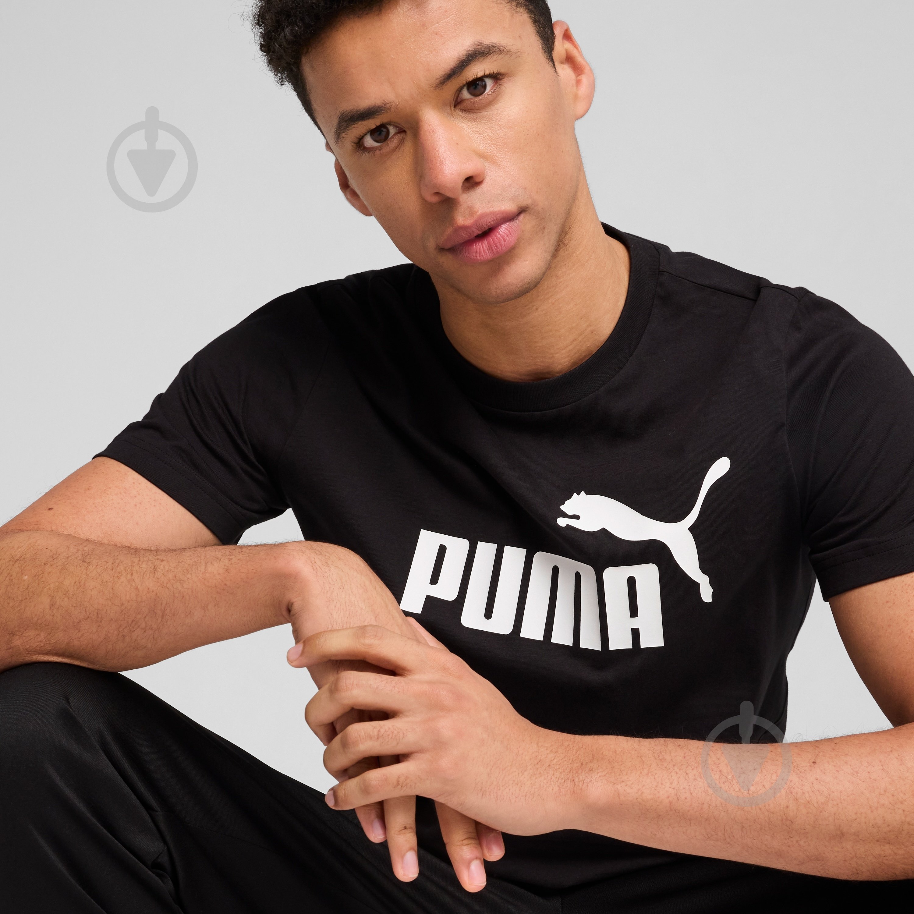 Футболка Puma ESS No. 1 Logo Tee 68253201 р.S чорний - фото 4 Футболка Puma ESS No. 1 Logo Tee 68253201 р.S чорний - фото 4