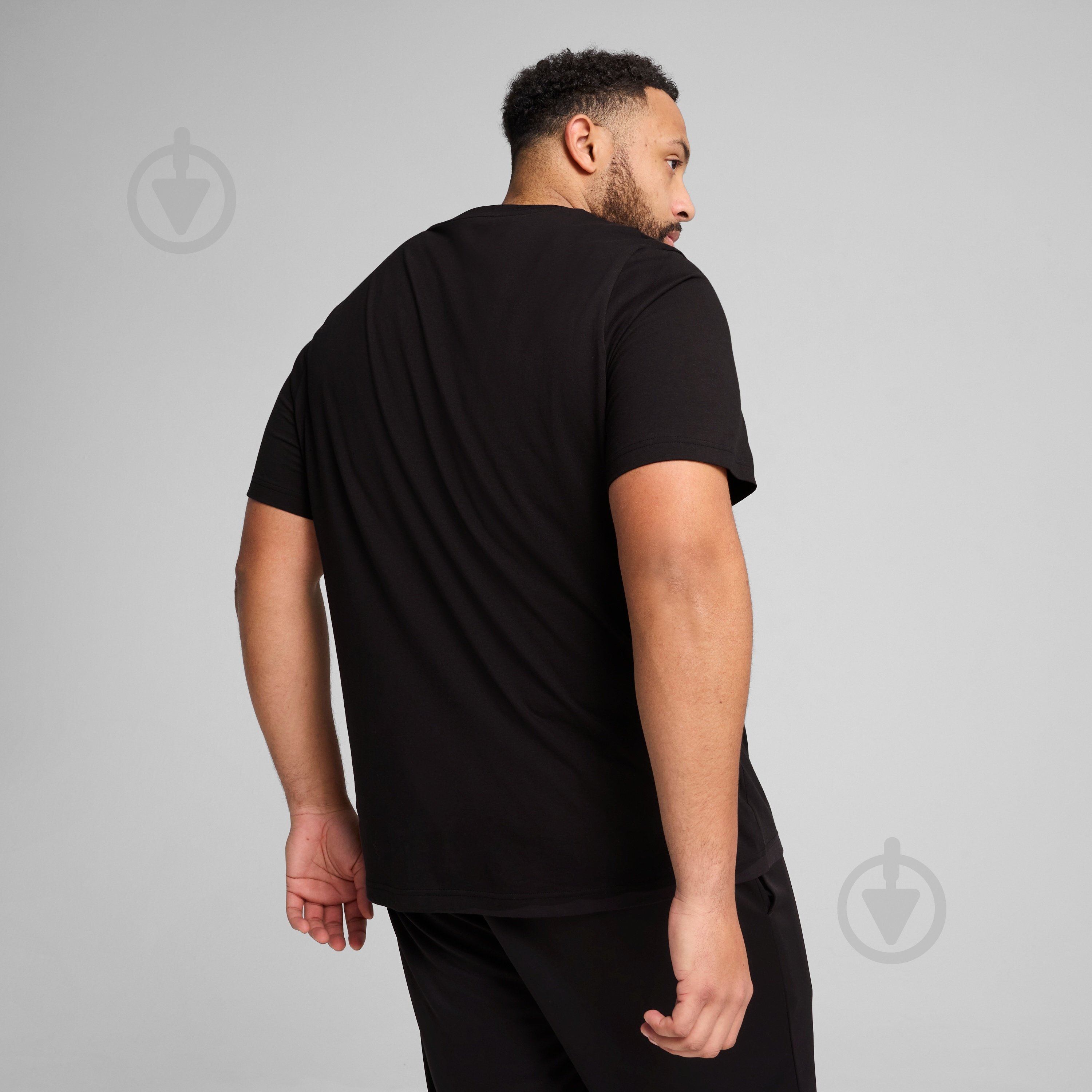 Футболка Puma ESS No. 1 Logo Tee 68253201 р.S чорний - фото 6 Футболка Puma ESS No. 1 Logo Tee 68253201 р.S чорний - фото 6