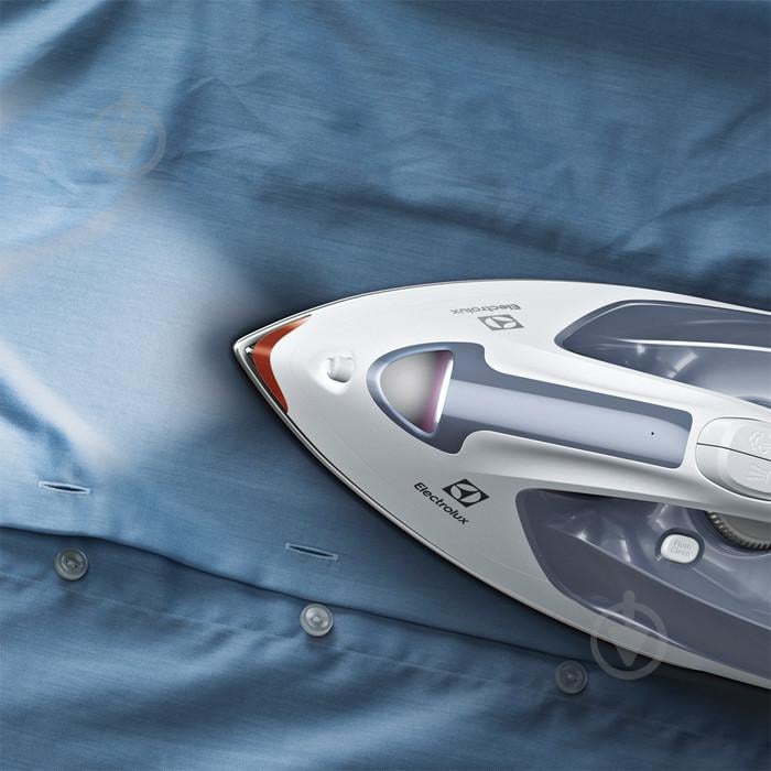 Утюг Electrolux Refine 700 E7SI1-4WB - фото 4 Утюг Electrolux Refine 700 E7SI1-4WB - фото 4