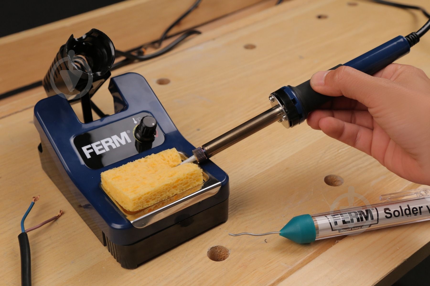 Паяльна станція Ferm SGM1013 - фото 4