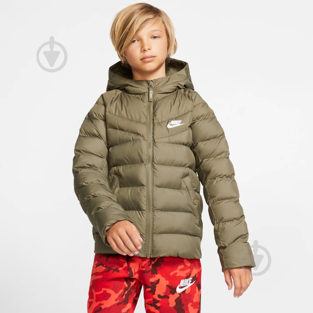 Пуховик для хлопчиків Nike B NSW JACKET FILLED 939554-222 зелений - фото 1 Пуховик для хлопчиків Nike B NSW JACKET FILLED 939554-222 зелений - фото 1