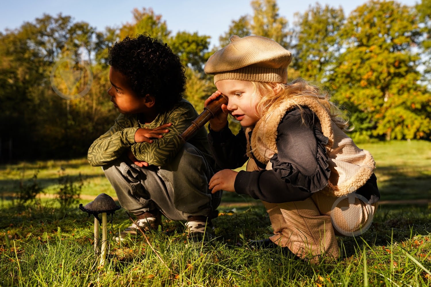 Жилет дитячий для дівчаток Koko Noko р.122 пісочний O56933-37 - фото 4