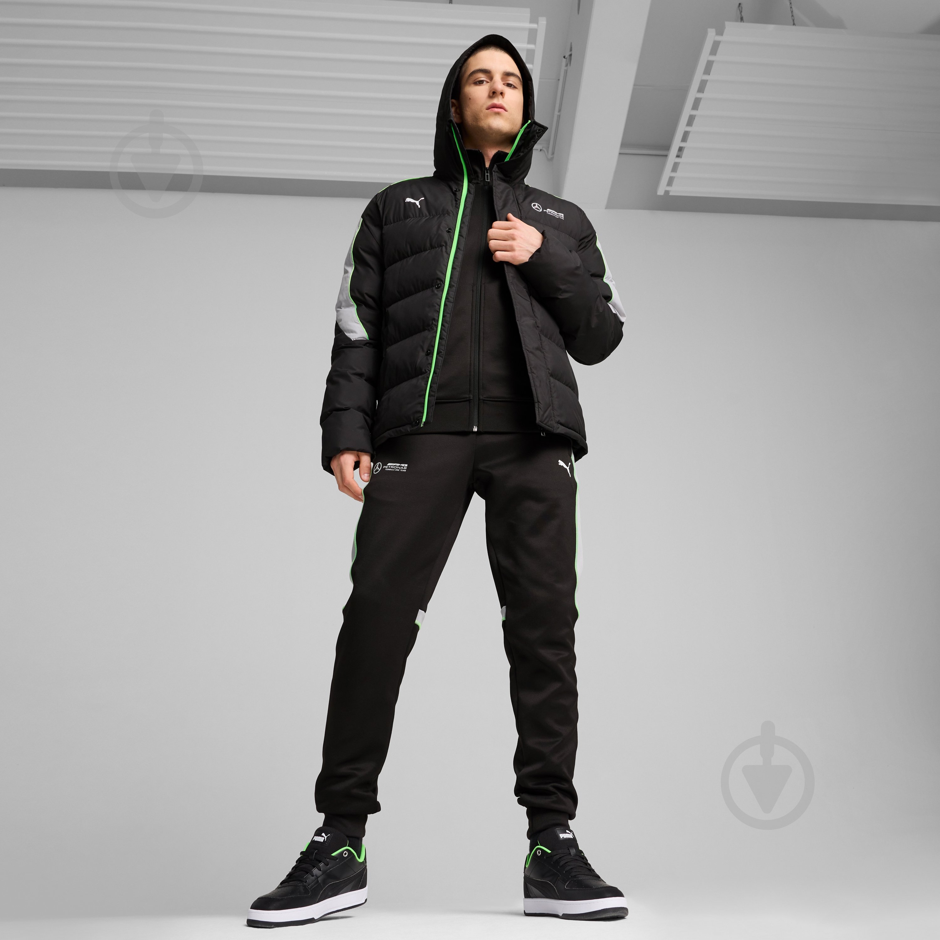 Пуховик мужской зимний Puma MAPF1 MT7+ ECOLITE PADDED JACKET 62731501 р.S черный - фото 5 Пуховик мужской зимний Puma MAPF1 MT7+ ECOLITE PADDED JACKET 62731501 р.S черный - фото 5