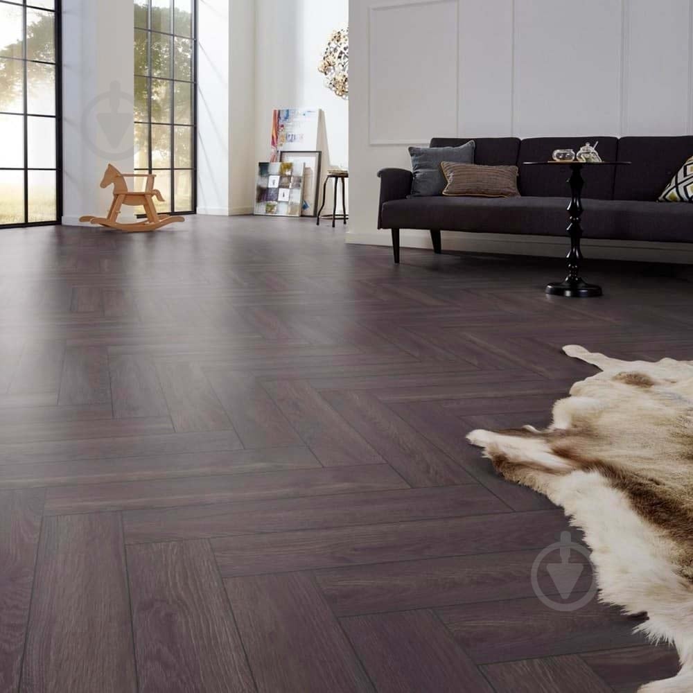 Ламинат елочка Kronotex Herringbone elba oak black 32/АС4/8 мм (6010) - фото 5