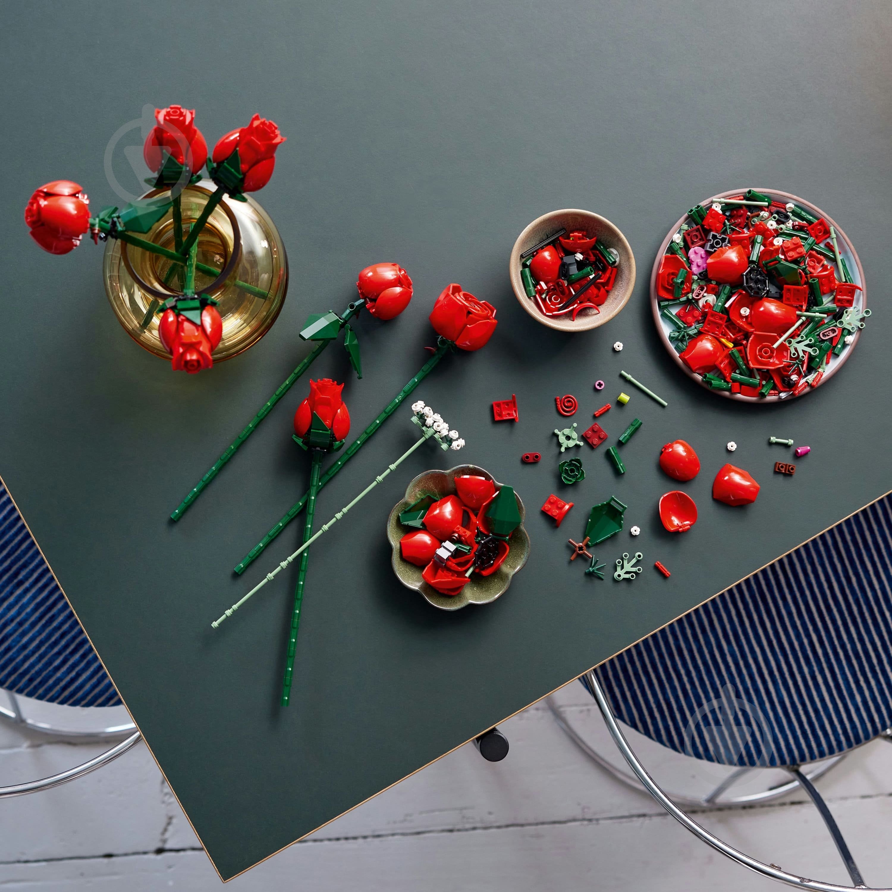 Конструктор LEGO Icons Букет роз 10328 - фото 8