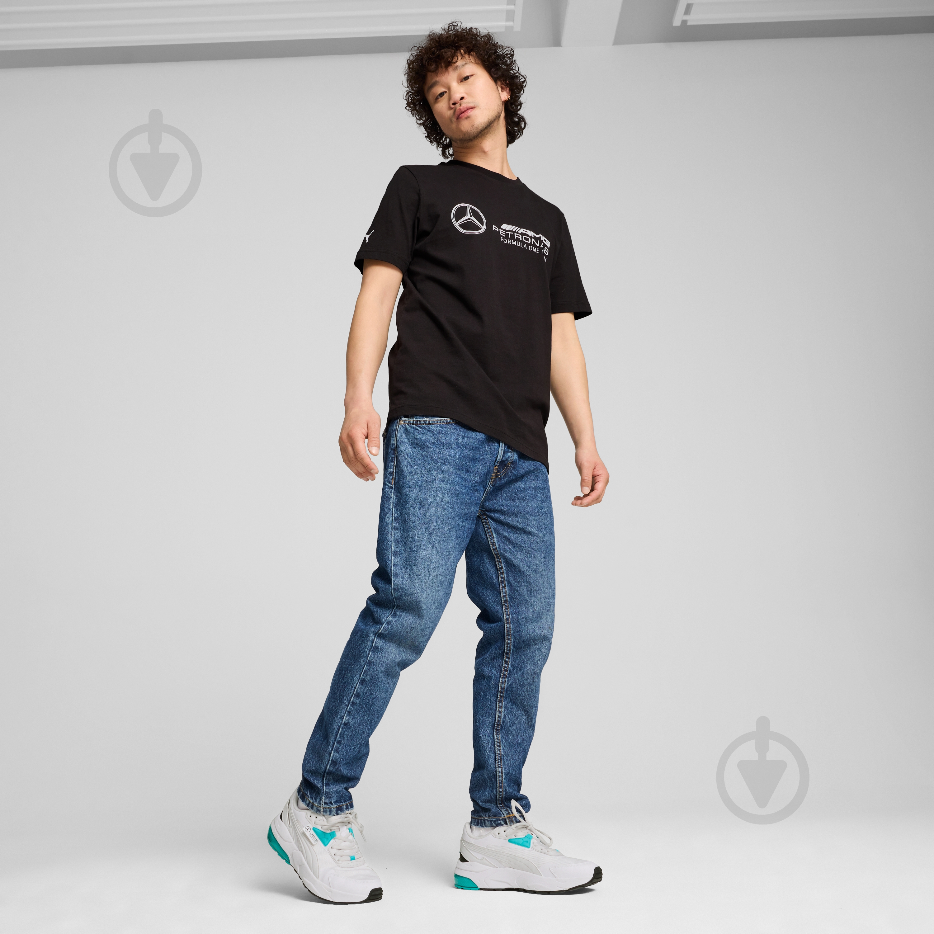 Футболка Puma MAPF1 ESS LOGO TEE 62734901 р.L черный - фото 5 Футболка Puma MAPF1 ESS LOGO TEE 62734901 р.L черный - фото 5
