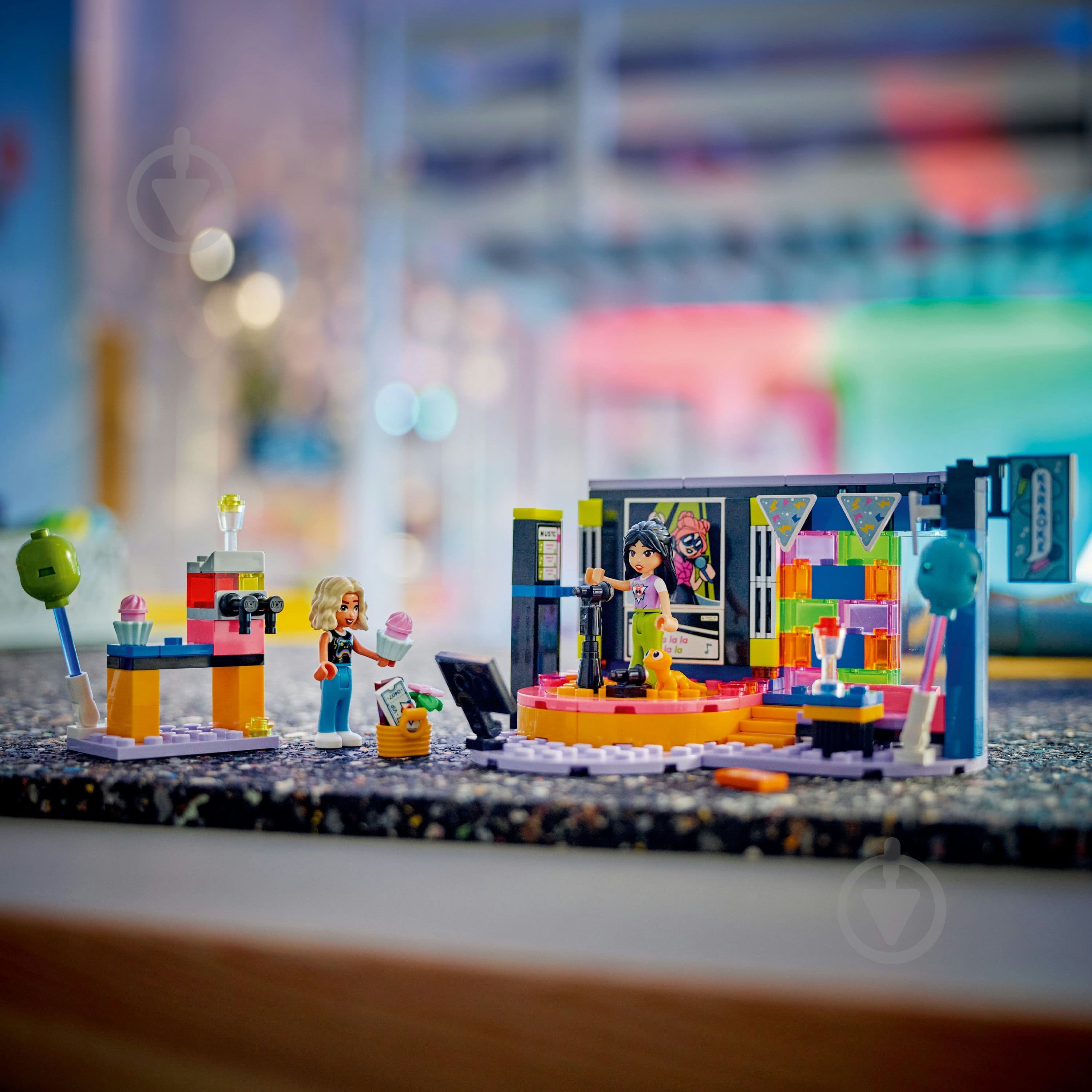 Конструктор LEGO Friends Караоке-вечеринка 42610 - фото 6