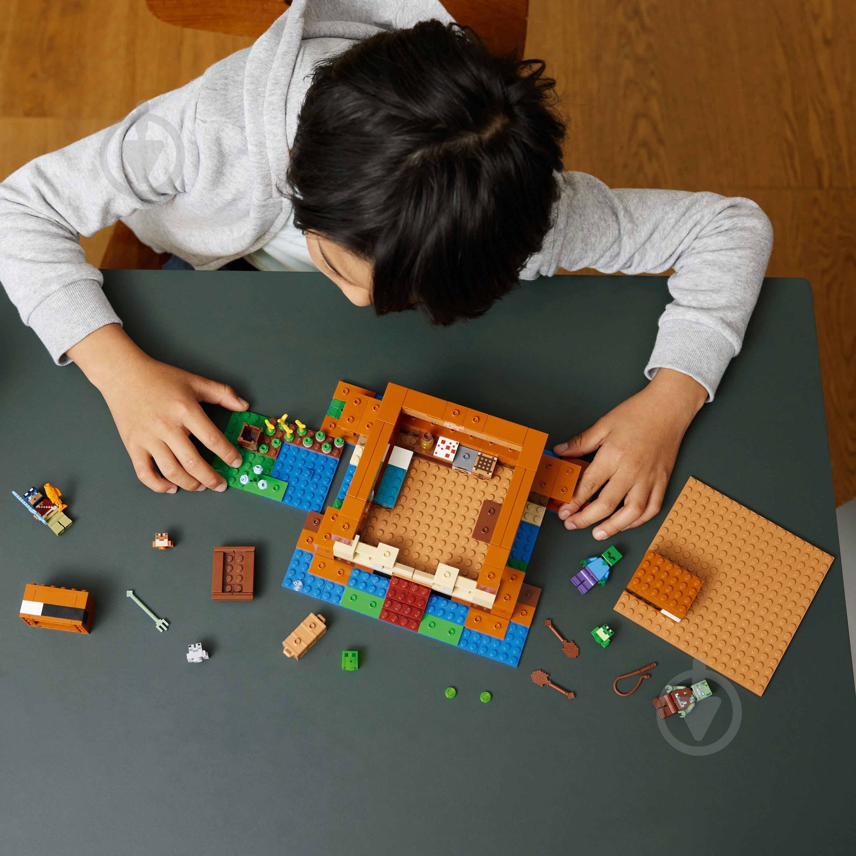 Конструктор LEGO Minecraft Дом в форме лягушки 21256 - фото 5 Конструктор LEGO Minecraft Дом в форме лягушки 21256 - фото 5