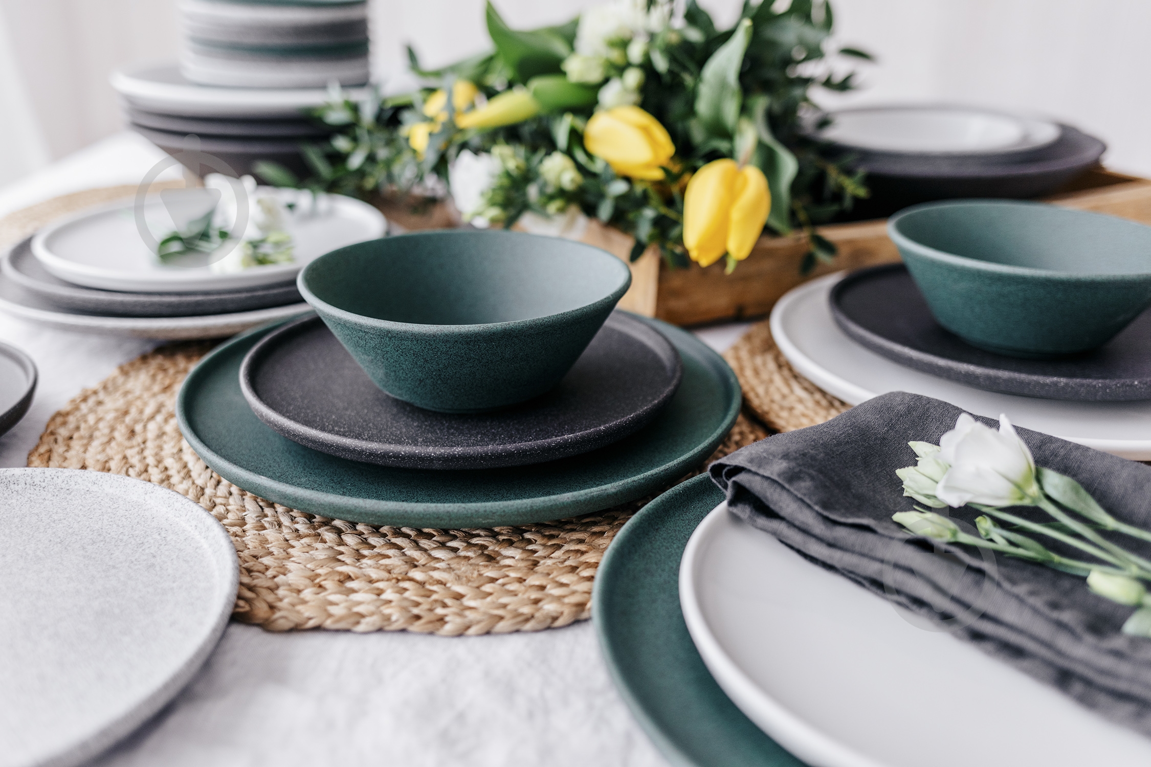 Тарілка підставна G.Benedikt 26 см сіра полірована G4Y2126 Granit - фото 5 Тарілка підставна G.Benedikt 26 см сіра полірована G4Y2126 Granit - фото 5