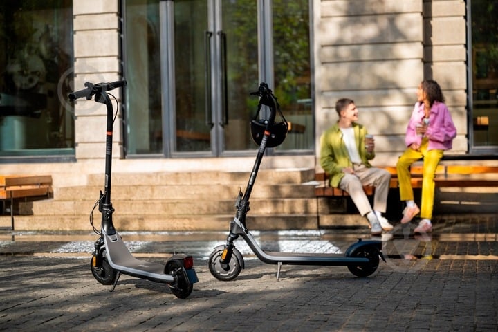 Електросамокат Segway-Ninebot E2 E II чорний (AA.05.14.01.0004 ) - фото 8