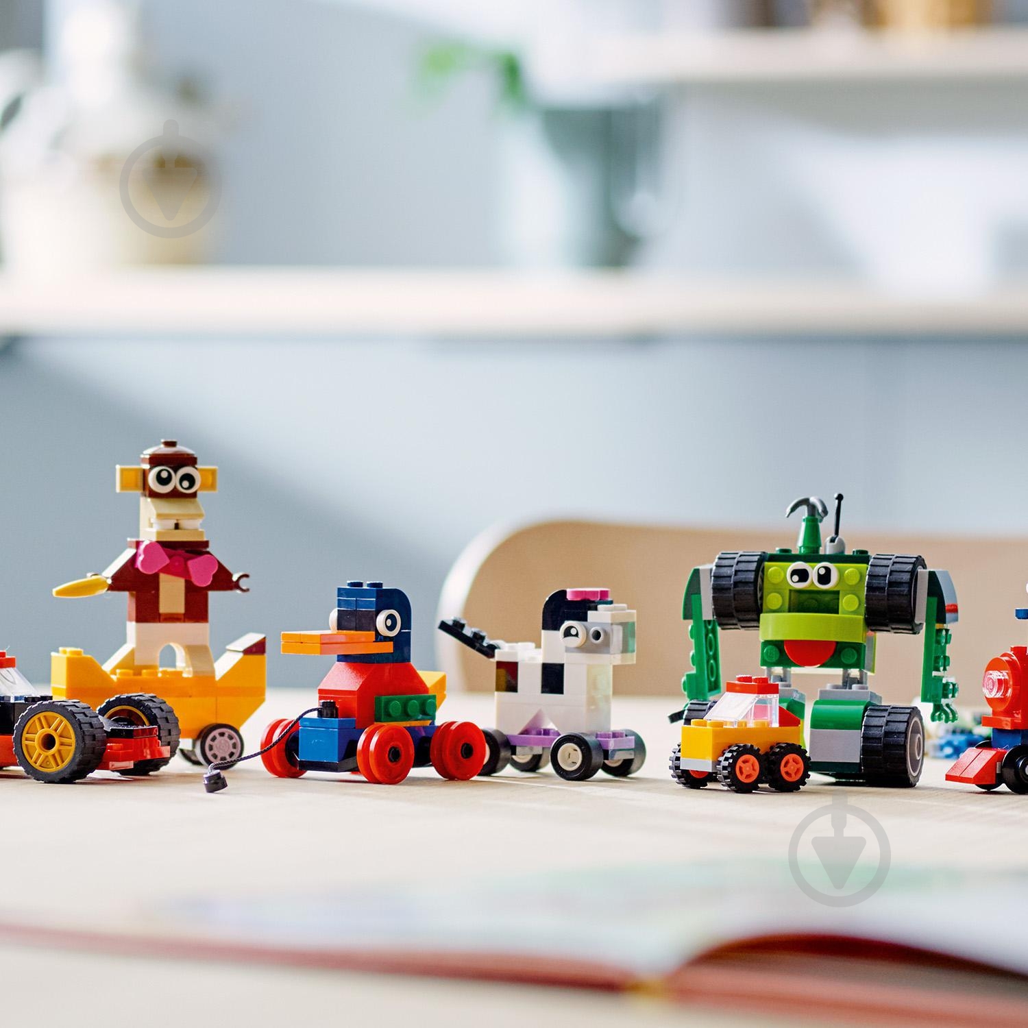 Конструктор LEGO Classic Кубики и колеса 11014 - фото 12 Конструктор LEGO Classic Кубики и колеса 11014 - фото 12