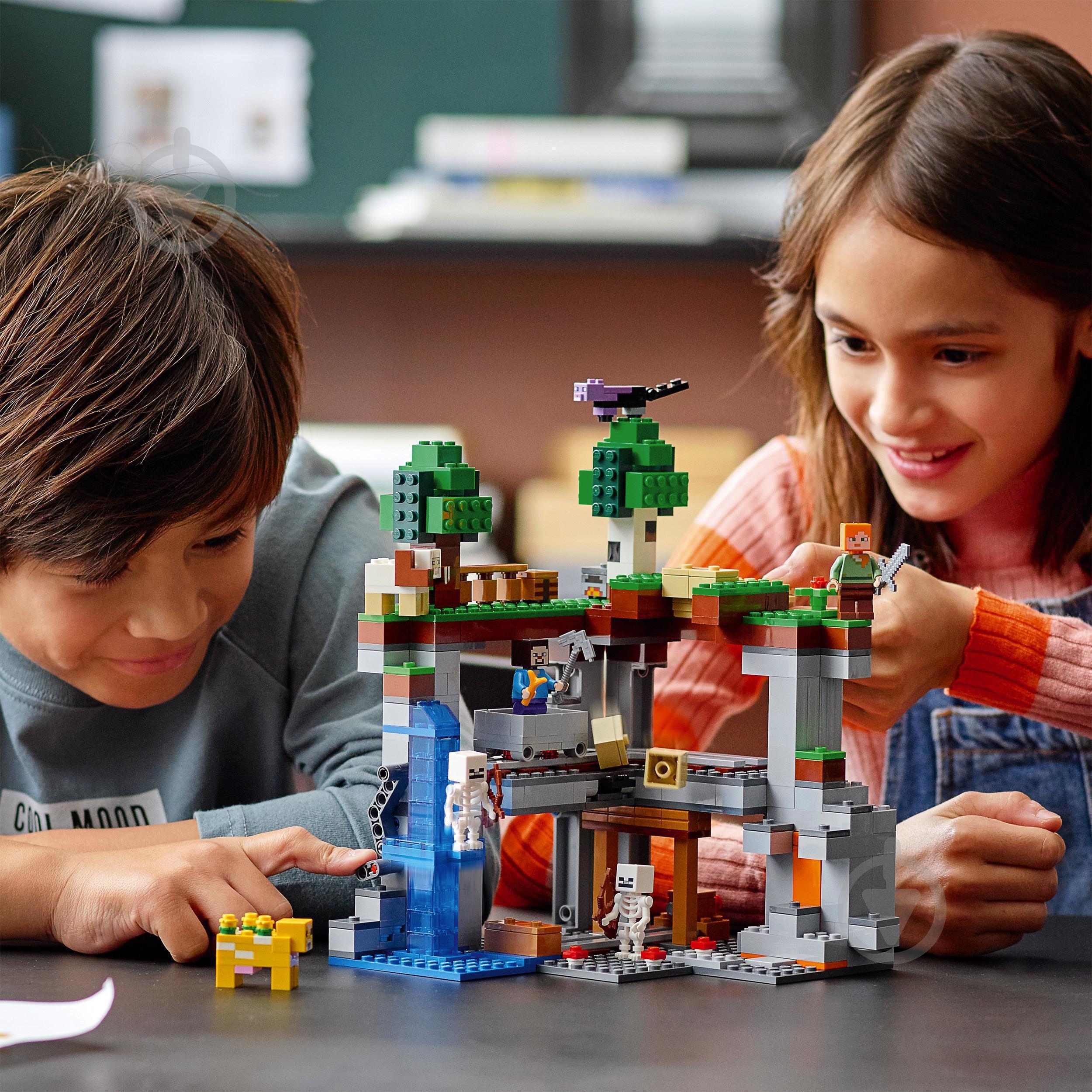 Конструктор LEGO Minecraft Первое приключение 21169 - фото 4