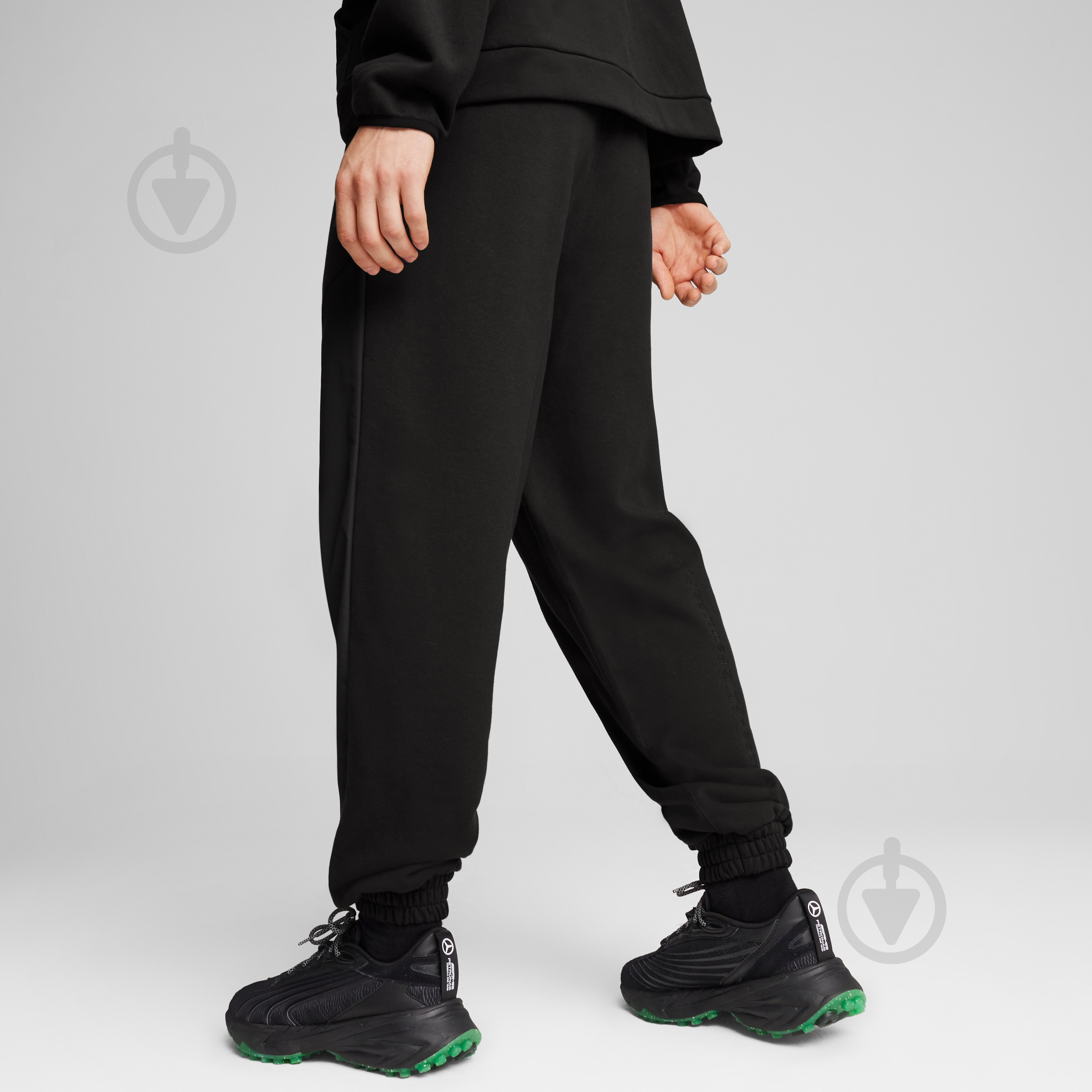 Брюки Puma MAPF1 STATEMENT PANTS 62730401 р. M черный - фото 6 Брюки Puma MAPF1 STATEMENT PANTS 62730401 р. M черный - фото 6