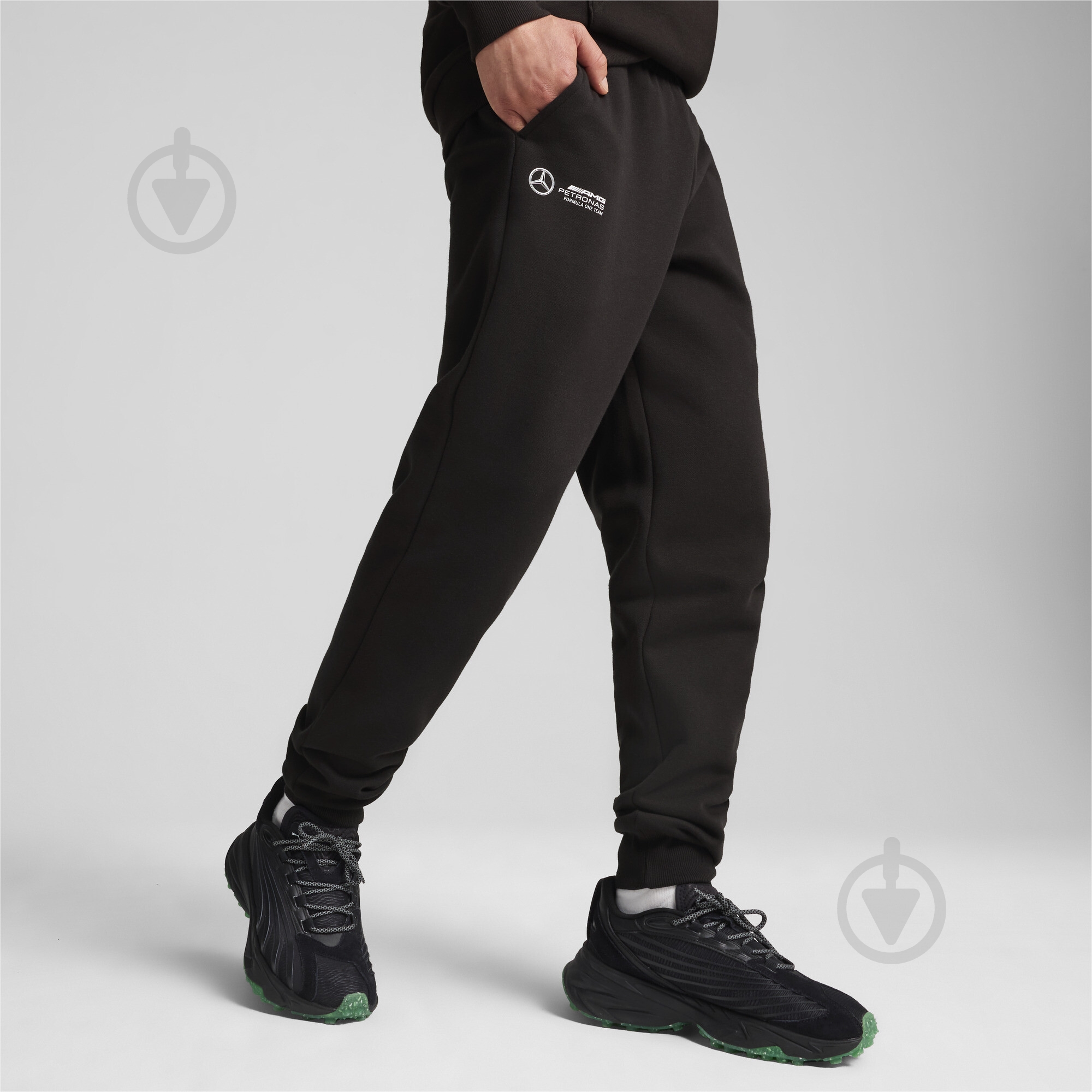 Брюки Puma MAPF1 ESS Pants 62734601 р. M черный - фото 2 Брюки Puma MAPF1 ESS Pants 62734601 р. M черный - фото 2
