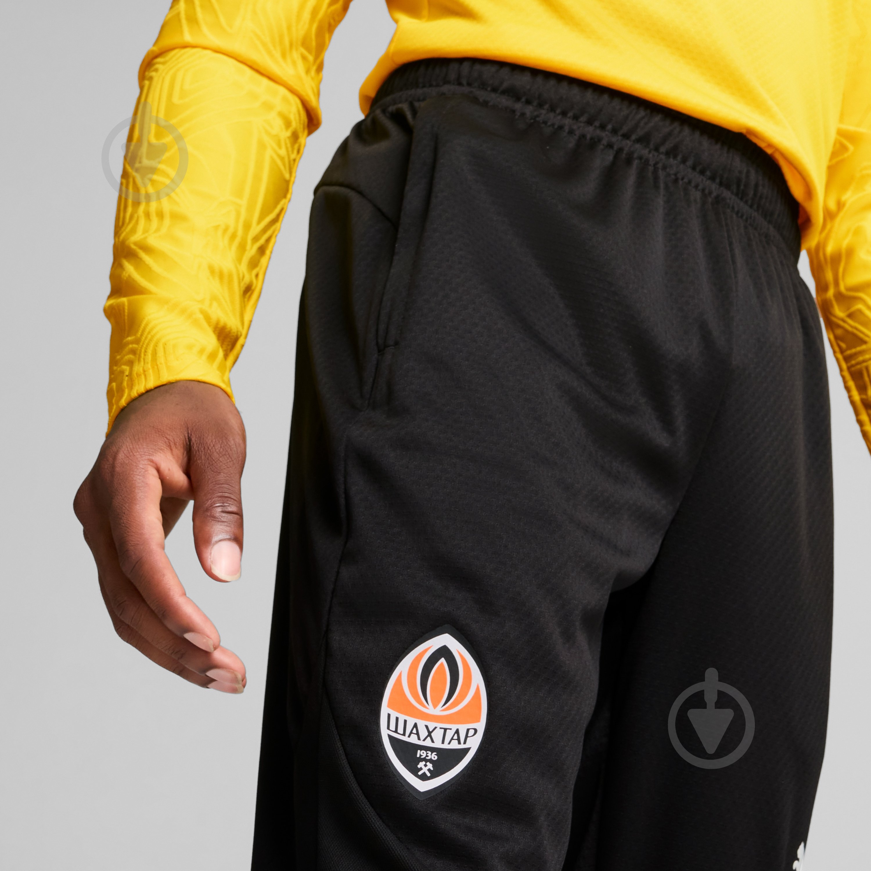 Брюки Puma FCSD Training Pants 77860406 р. M черный - фото 5
