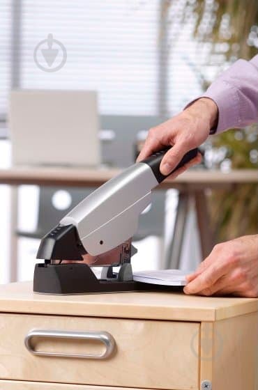 Степлер Apollo №23 200 листов (2100921) Rexel - фото 3 Степлер Apollo №23 200 листов (2100921) Rexel - фото 3