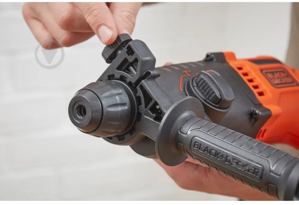Перфоратор Black+Decker BEHS01K - фото 7