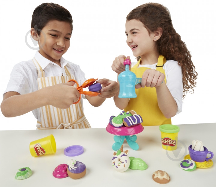 Ігровий набір Hasbro Play Doh Випічка і пончики (E3344) - фото 16 Ігровий набір Hasbro Play Doh Випічка і пончики (E3344) - фото 16