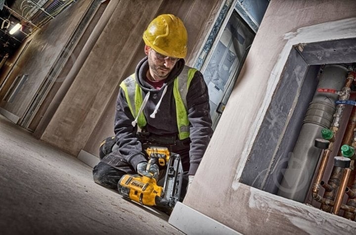 Степлер аккумуляторный DeWalt DCN662NT - фото 8