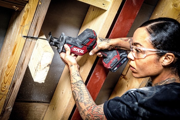 Пила сабельная SKIL SW1E3475CA+BR1E3105AA - фото 5