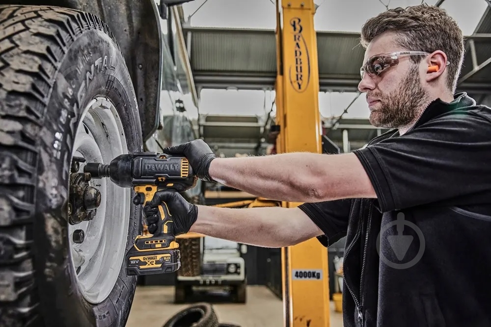 Гайковерт аккумуляторный DeWalt 1898 Нм DCF900P2G - фото 7 Гайковерт аккумуляторный DeWalt 1898 Нм DCF900P2G - фото 7