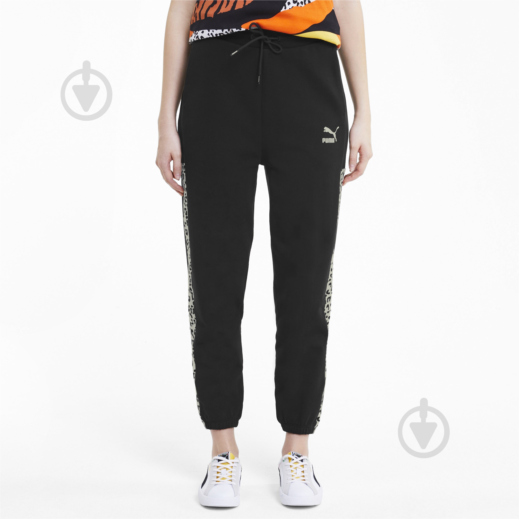 Брюки Puma Classics Graphics Track Pant 59773551 р. L черный - фото 1