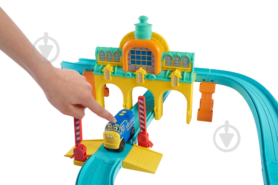 Паровозик Chuggington Брюстер на батарейках EU890402 - фото 3 Паровозик Chuggington Брюстер на батарейках EU890402 - фото 3